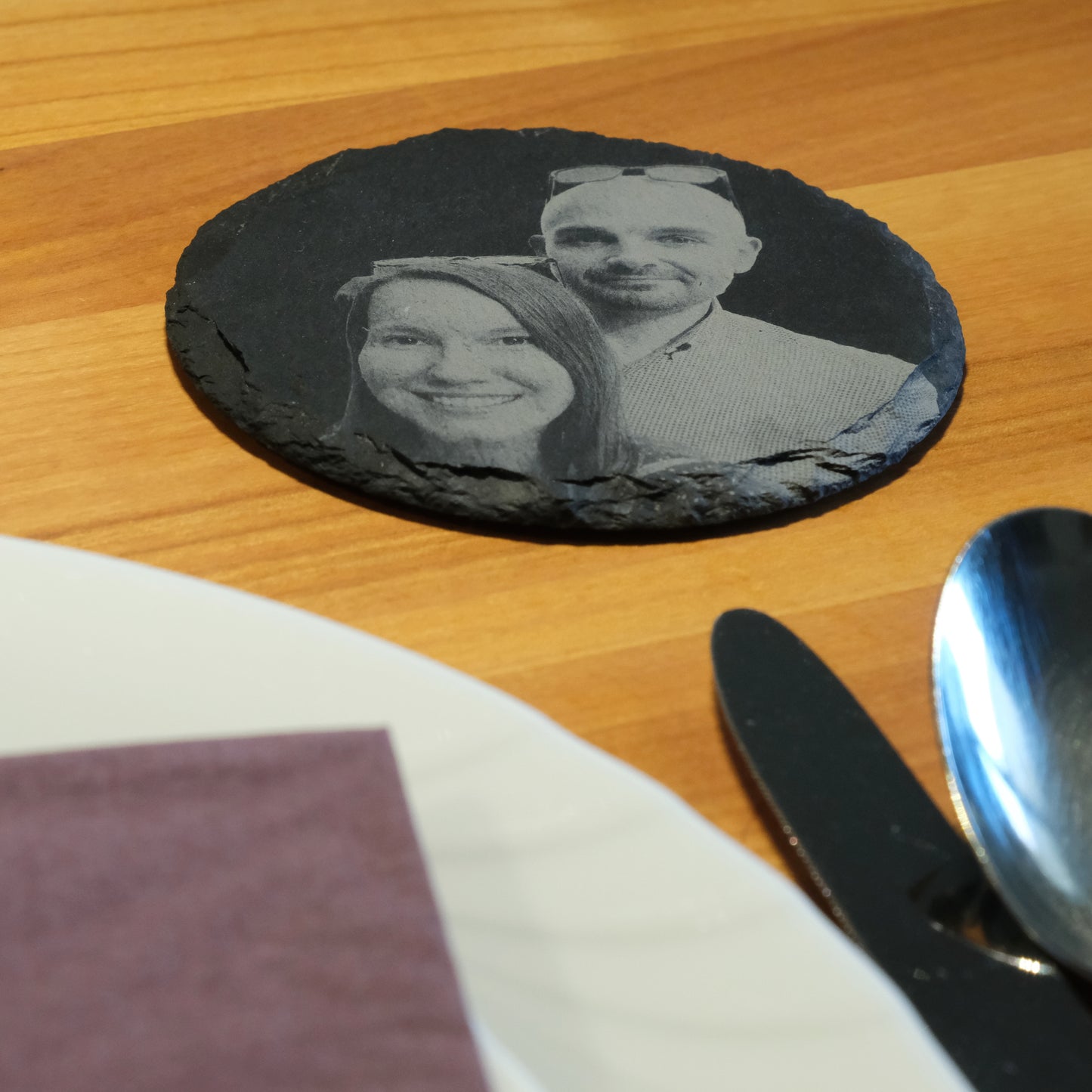 Dessous de verre en ardoise avec photo gravée, fabriqués individuellement selon votre modèle